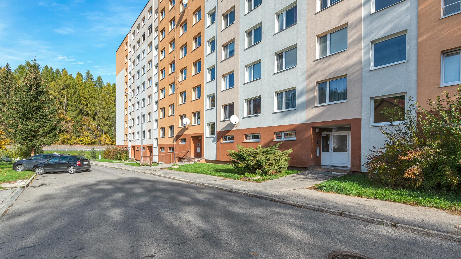 Predaný 2 izbový byt, 55 m2, Handlová, Mostná