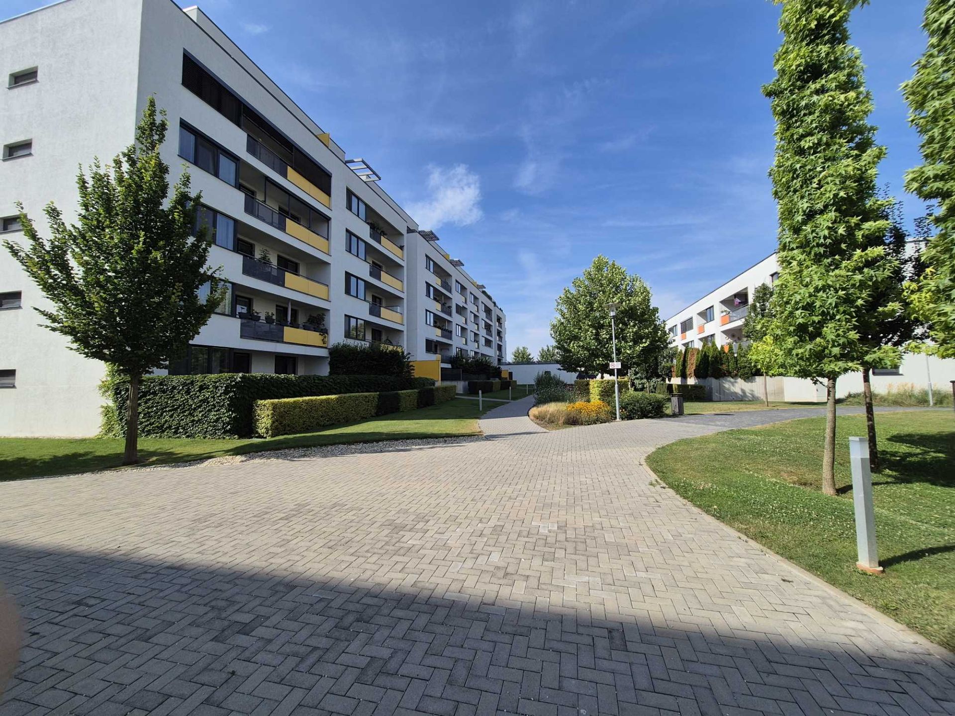 Predaný 2 izbový byt v komplexe Arboria v Trnave, Novomestská s predzáhradkou