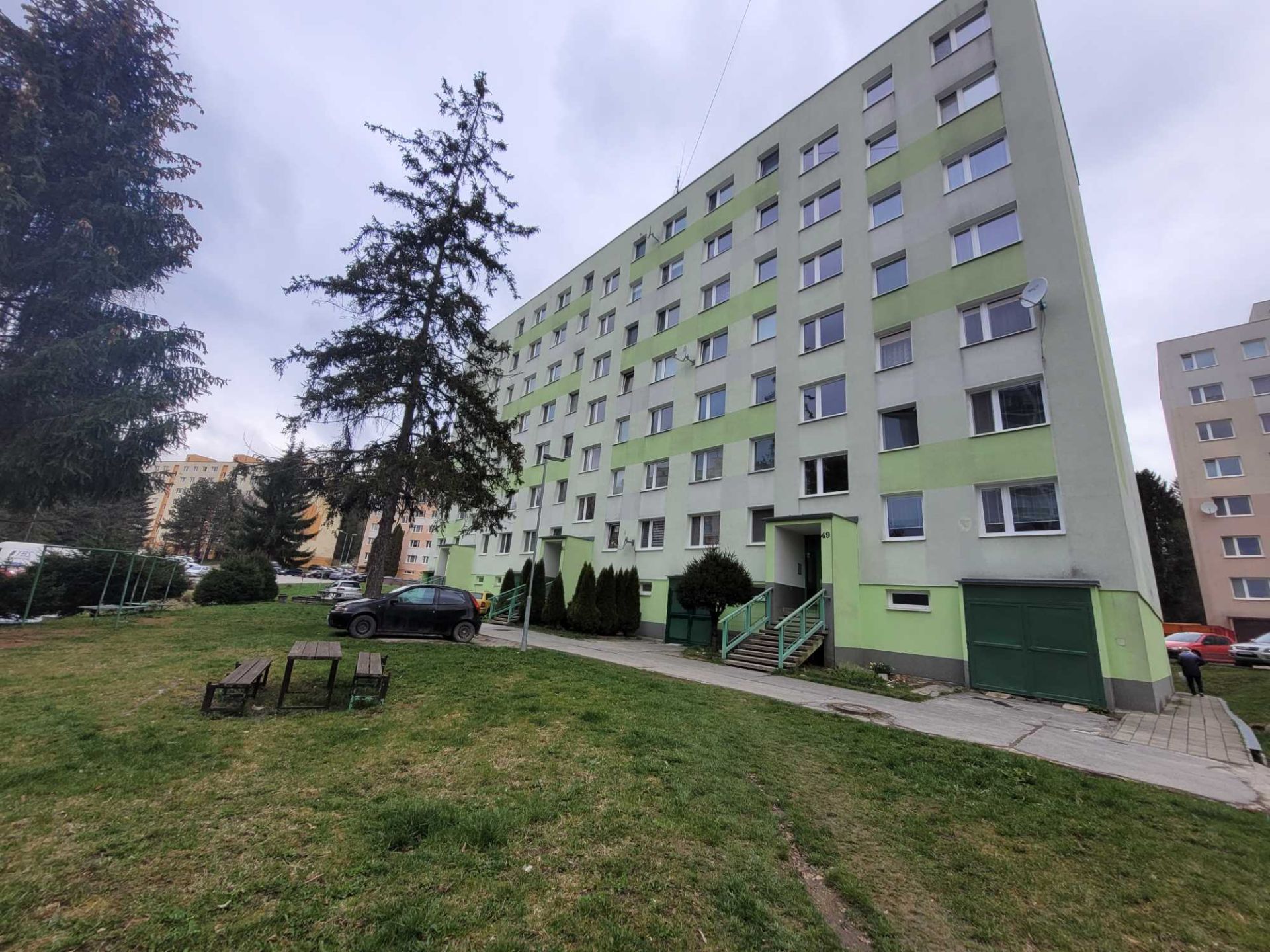 PREDAJ 3 - izbový byt, 63 m2, Handlová, Okružná