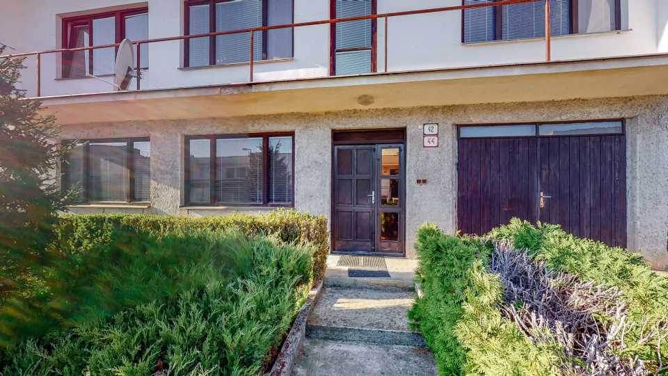 Predaný šesť izbový rodinný dom s pozemkom, o rozlohe 1455 m2, Dolné Vestenice