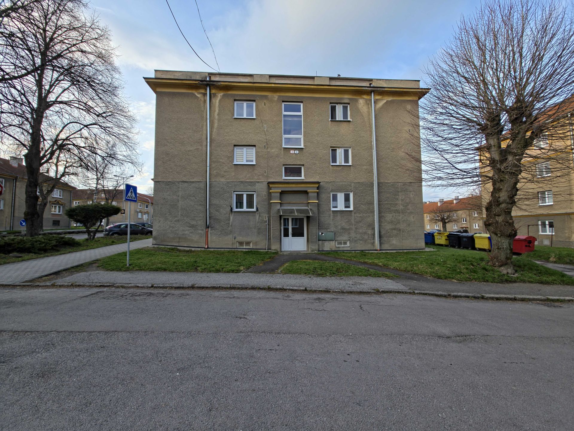 PREDAJ 3 izbový byt, 81 m2, Handlová, 29.augusta