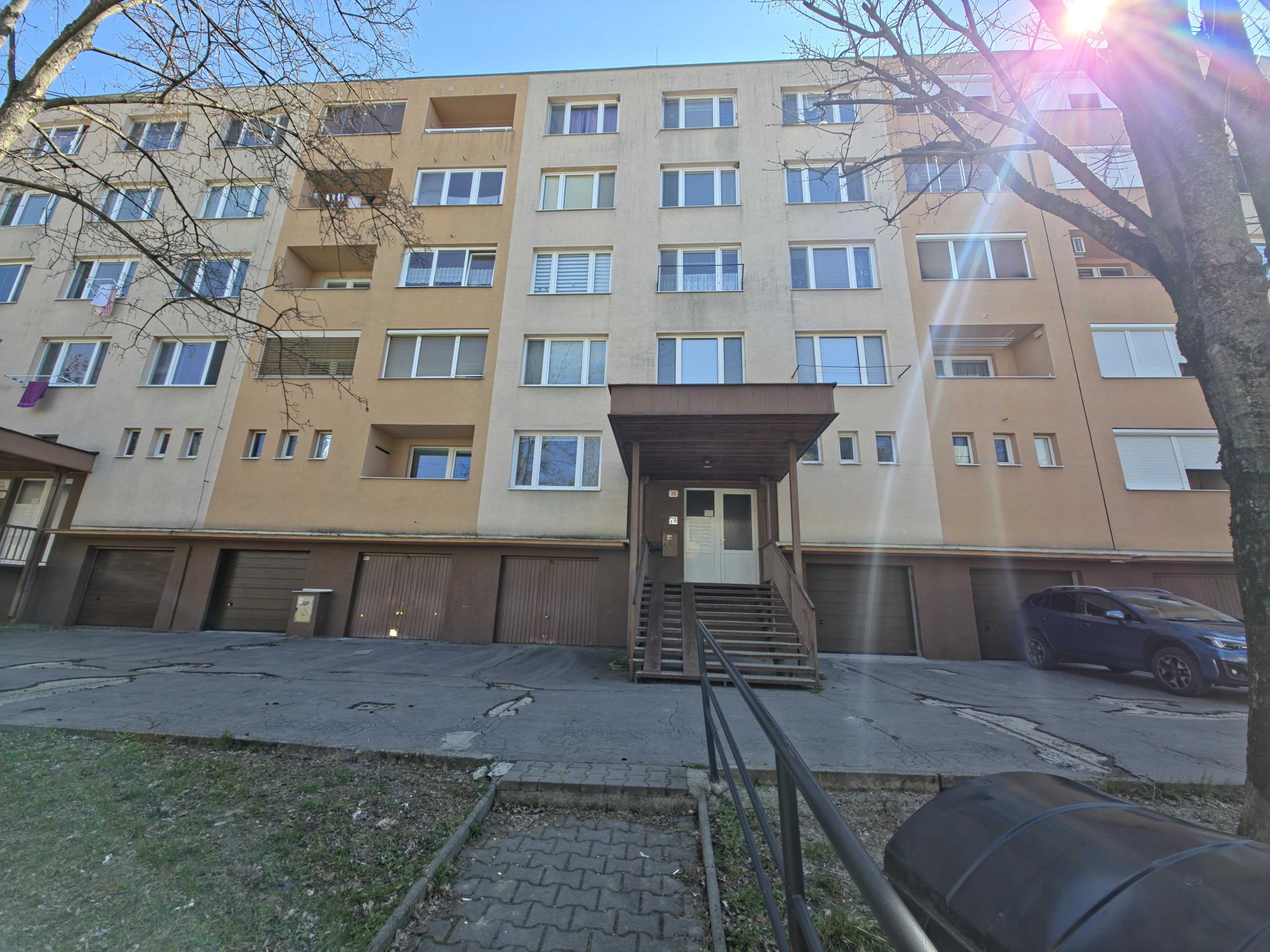 Predaj 3 izbový byt 80m2 Prievidza ulica Gorkého