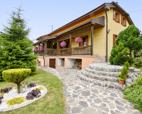 4 izbový dom Banská Štiavnica, Štefultov,Predané za 205 000 €.