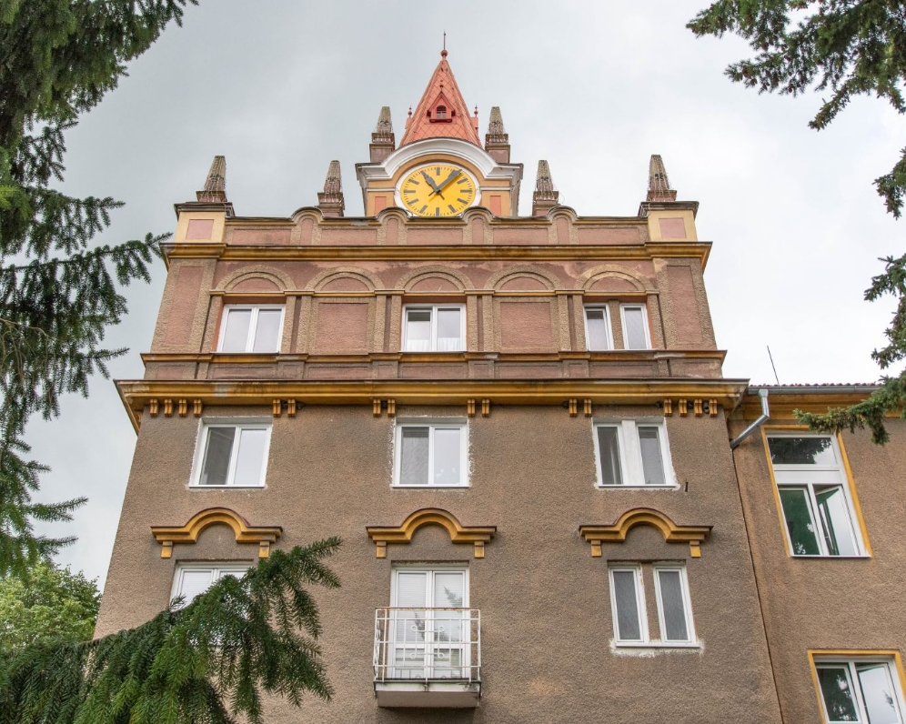 PREDANÝ 3 izbový byt, 82,7 m2, Handlová, 29. augusta.