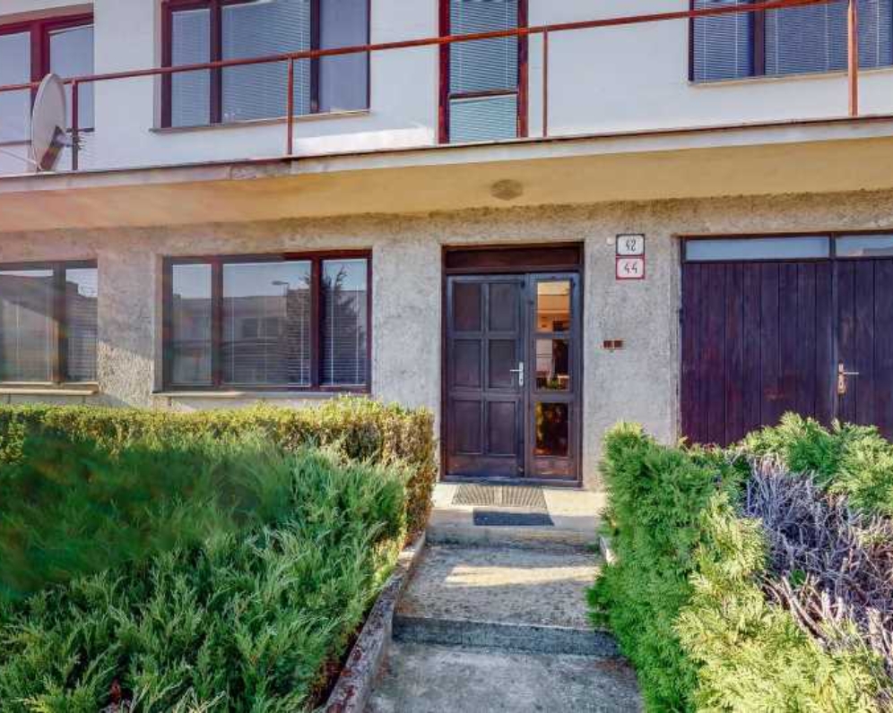 PREDANÝ šesť izbový rodinný dom s pozemkom, o rozlohe 1455 m2, Dolné Vestenice