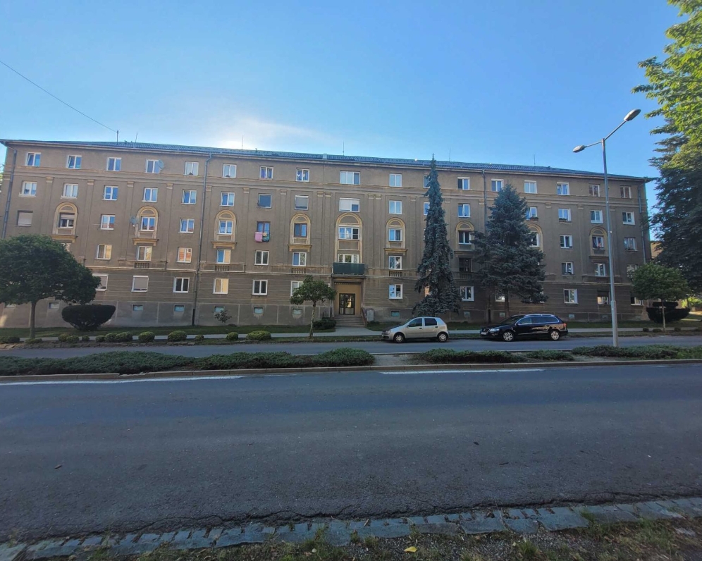 PREDAJ 1 izbový byt, 28,5 m2, Handlová, 29.augusta 93/5