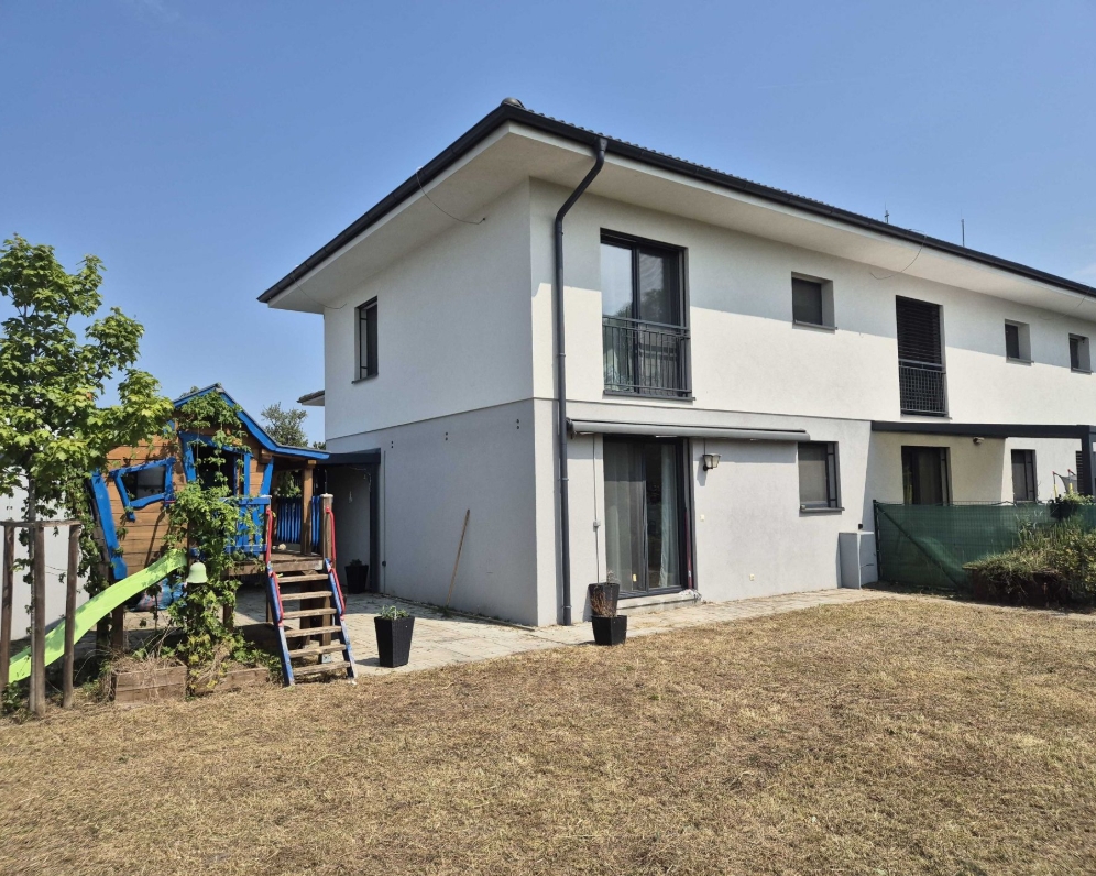 Predaný novostavba 4 izbový dom Stupava