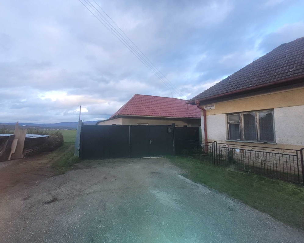 Predaj rodinný dom s pozemkom, 538 m2, Skačany