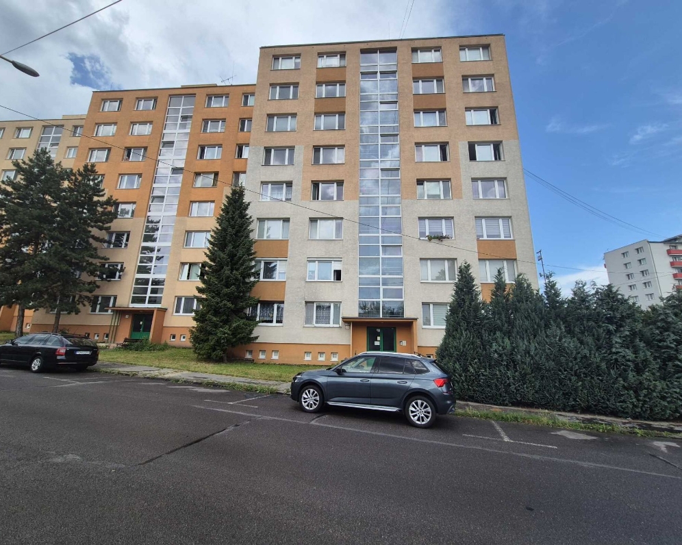 PREDAJ 1 izbový byt, 39 m2, Prievidza, Jesenského