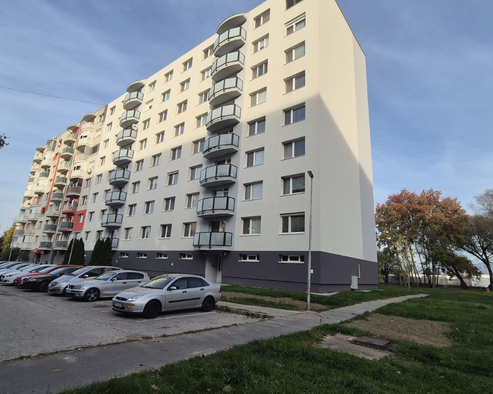 PREDAJ 2 izbový byt, 50 m2, Partizánske, Janka Kráľa